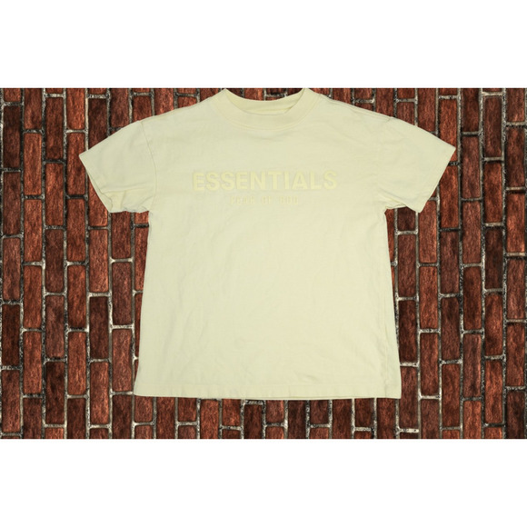 Fear of God Essentials T-Shirt Yellow Short Sleeve Logo Tee Size Small - Picture 1 of 10
